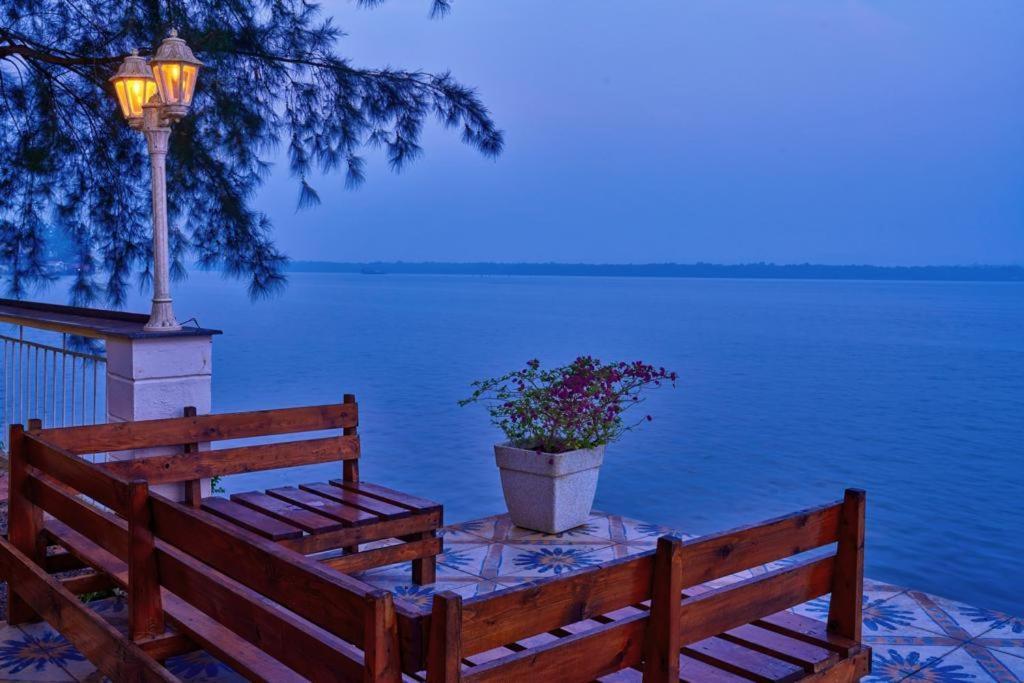 Blu Missel By The River Ribandar Exterior foto